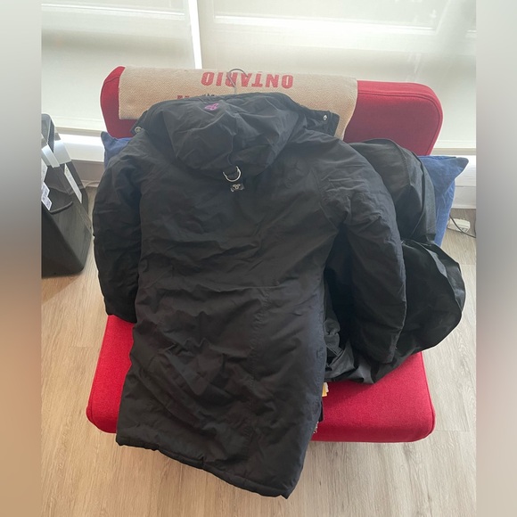 Aritzia “Raven” winter coat - Picture 3 of 3